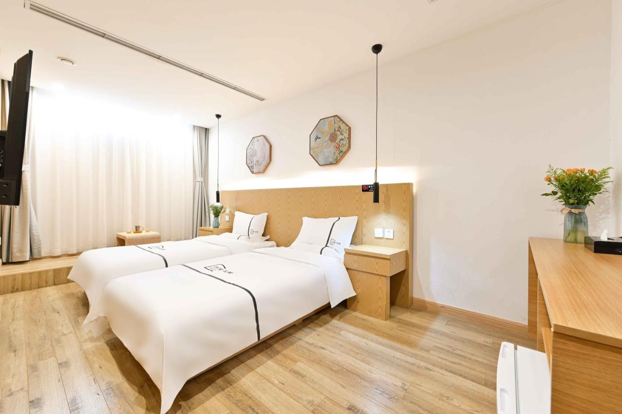 Xingshe Alley Courtyard Hotel Beijing Wangfujing Forbidden City Branch - Breakfast Included & English Speaking Reception & Free Wifi And Laundry Room & Hutong Culture & Cat-Keeping & Flower-Growing Terrace & One Day Tour Service & Free Coffee Exterior photo